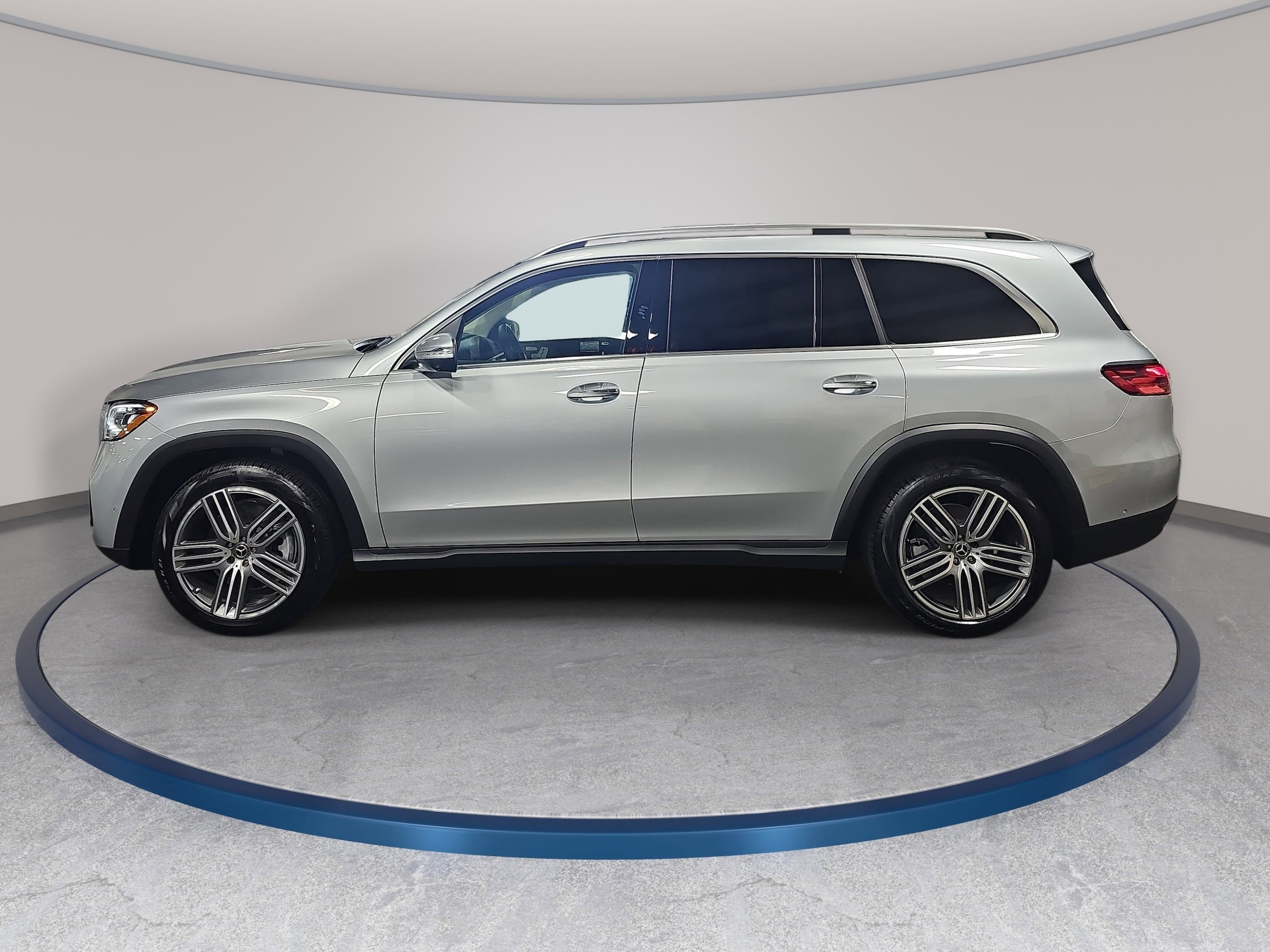 2026 Mercedes-Benz GLS Base - Photo 8