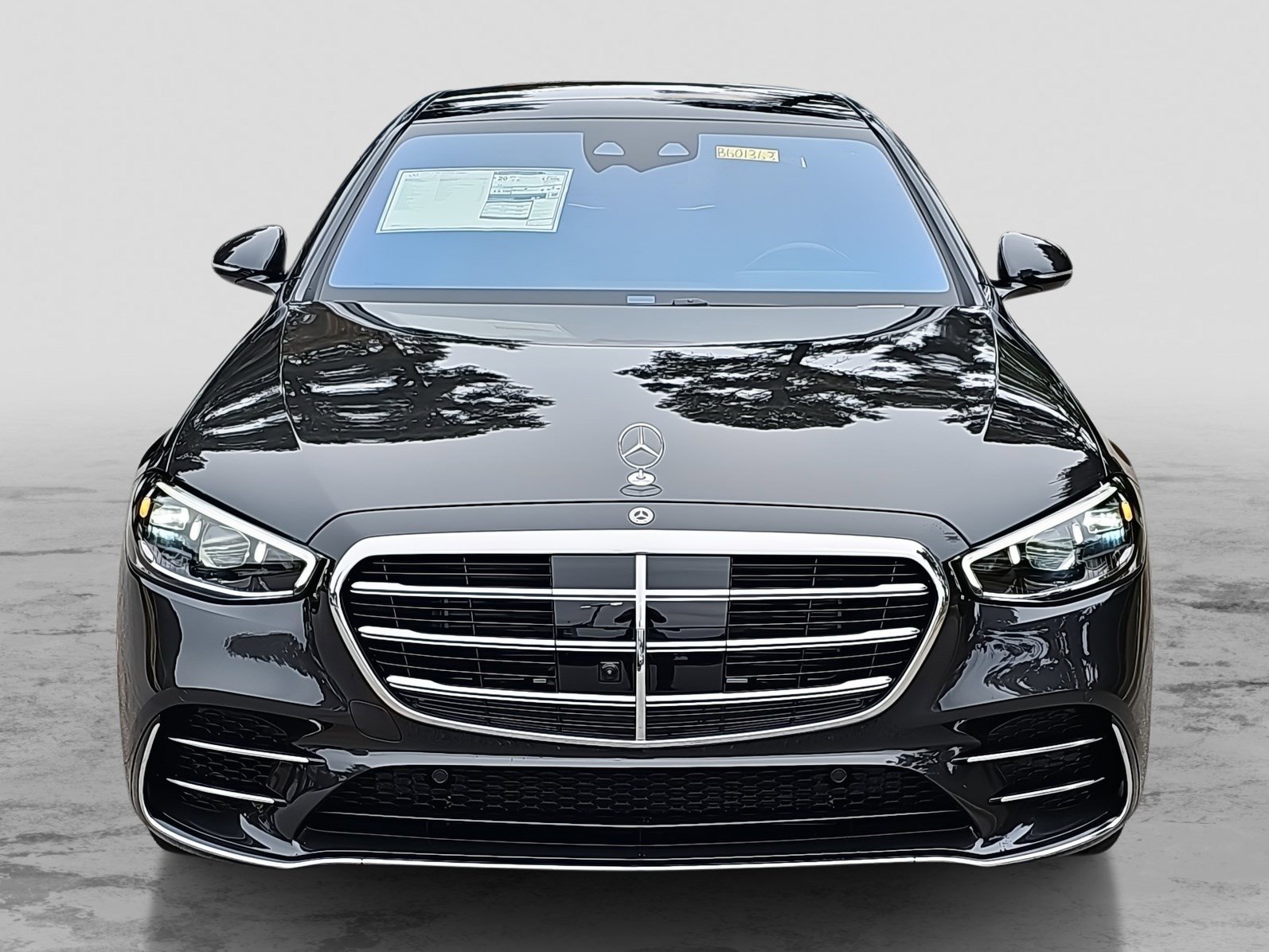 2026 Mercedes Benz S 580 4MATIC photo 2