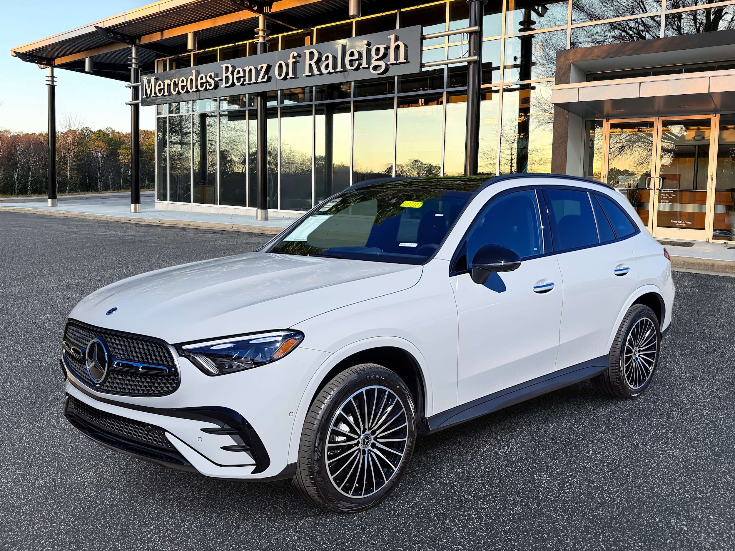 2026 Mercedes-Benz GLC Base's photo