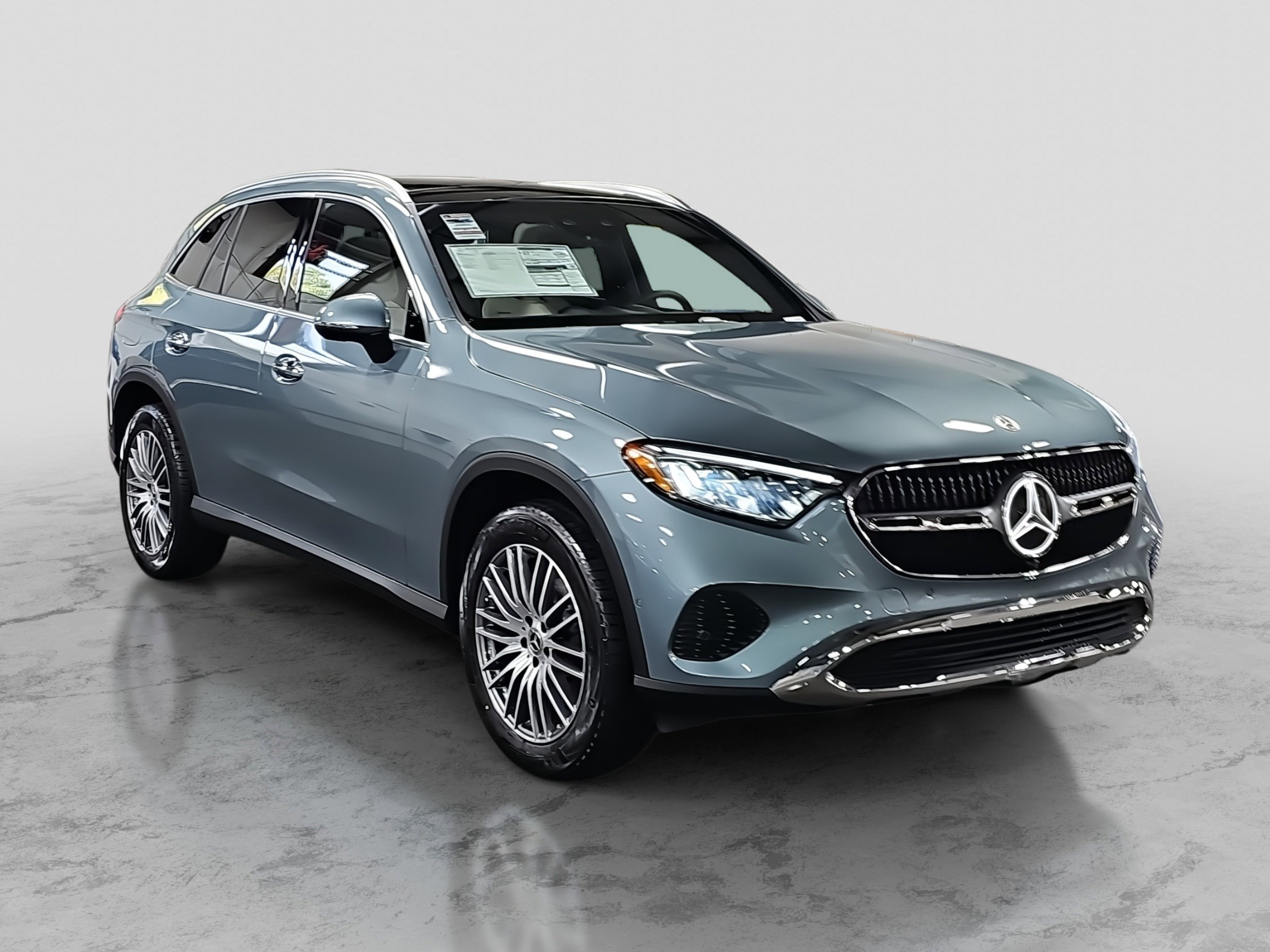 2026 Mercedes Benz GLC 300 photo 3