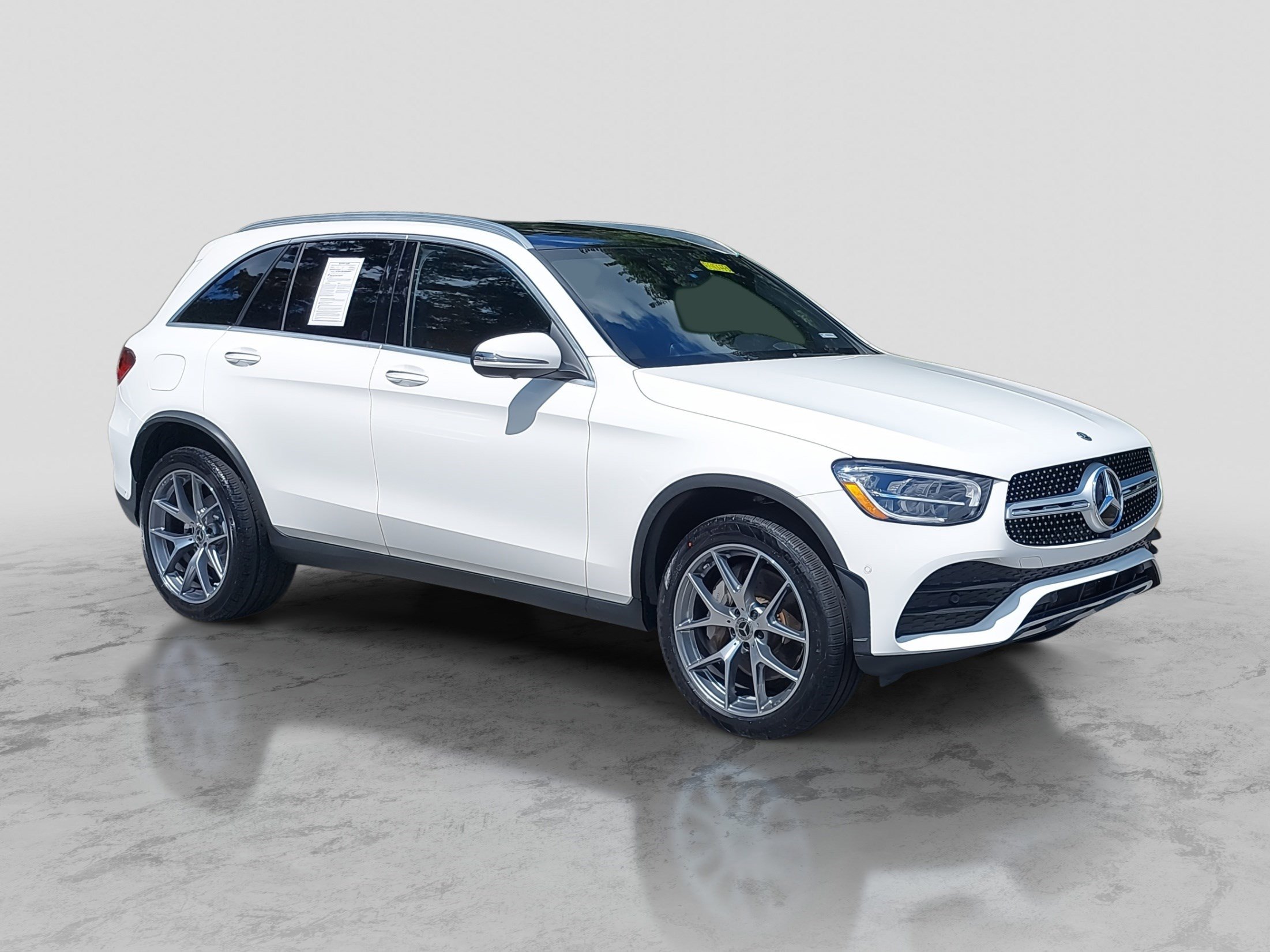 2020 Mercedes Benz GLC 300 photo 3