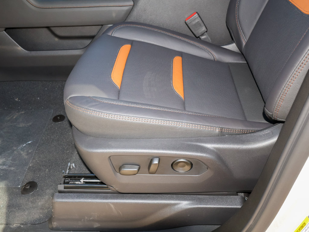 2026 GMC Sierra 1500 AT4 - Photo 8