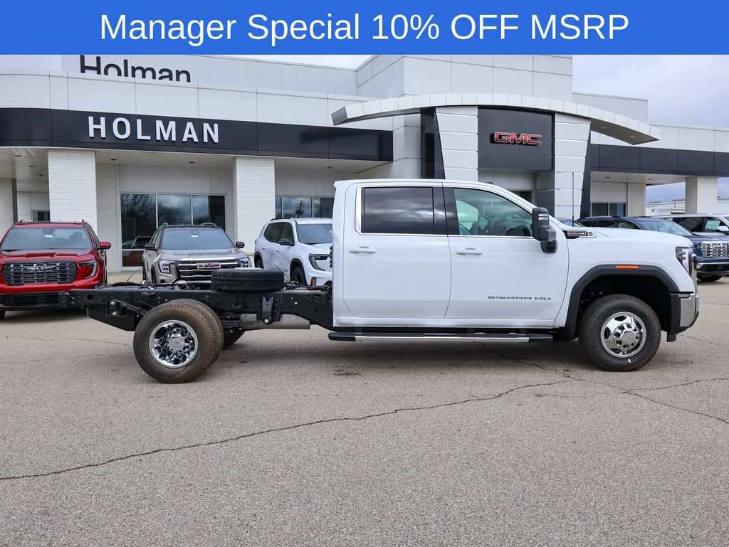 2026 GMC Sierra 3500 Chassis Cab SLE - Photo 2