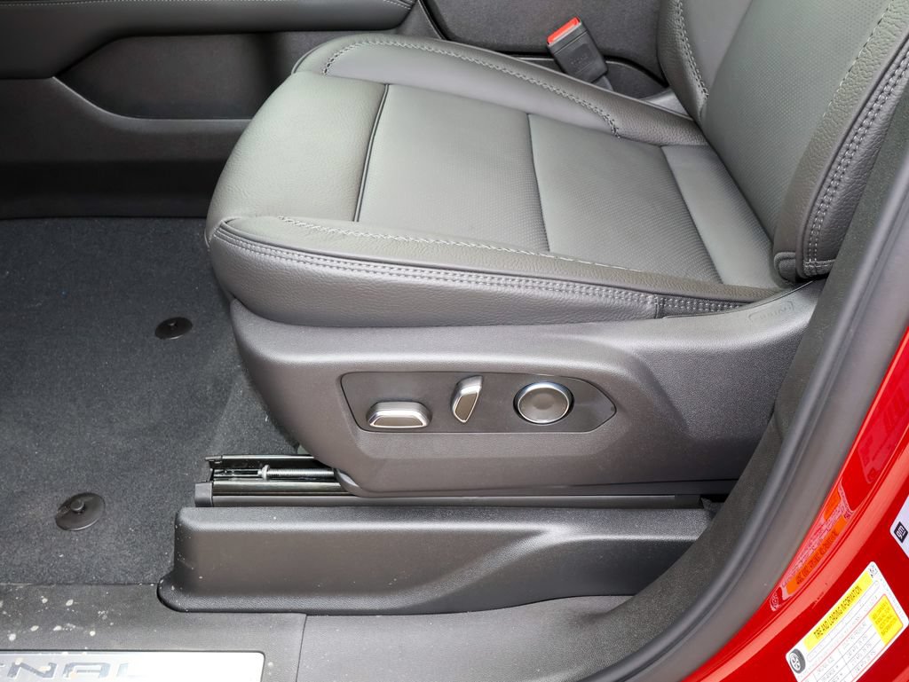 2026 GMC Yukon XL Denali - Photo 12