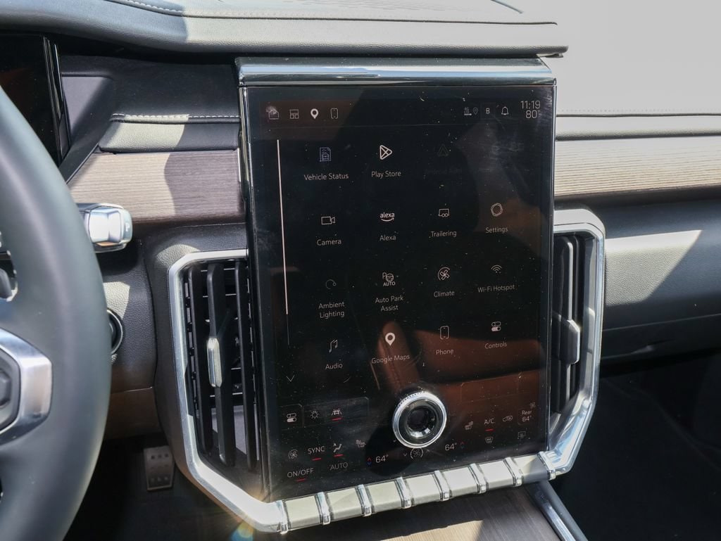 2024 GMC Acadia Denali - Photo 17