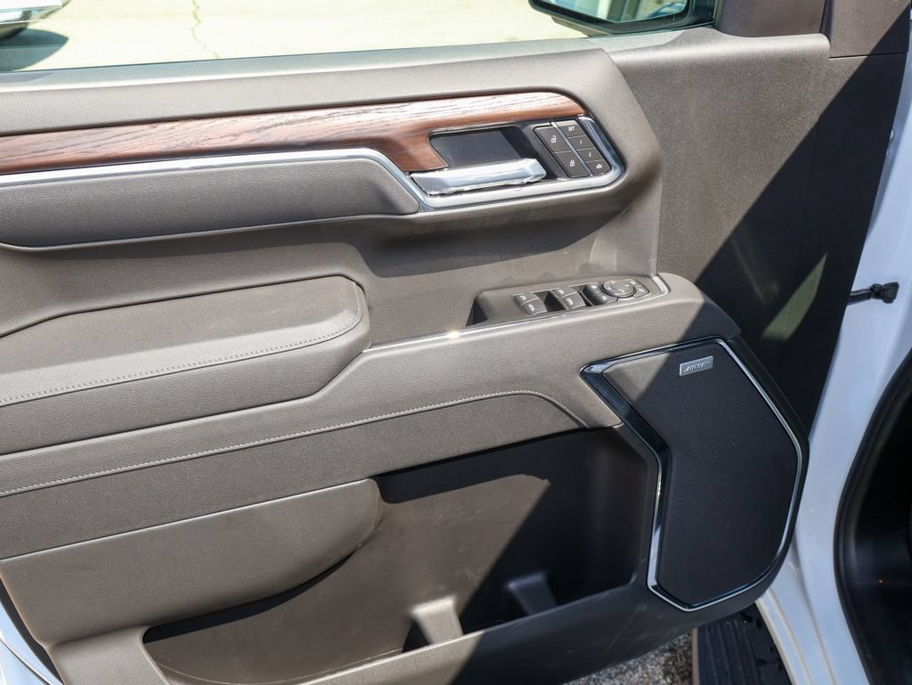 2026 GMC Sierra 1500 SLT - Photo 9