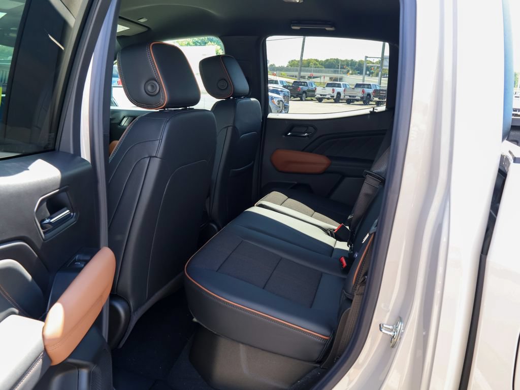 2026 GMC Canyon AT4 - Photo 13