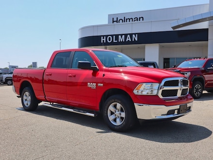 2019 Ram 1500 Classic SLT