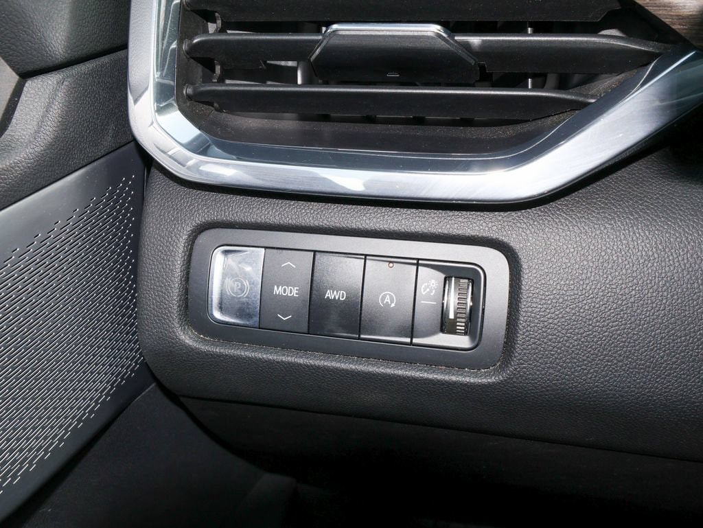 2024 GMC Acadia Denali - Photo 31