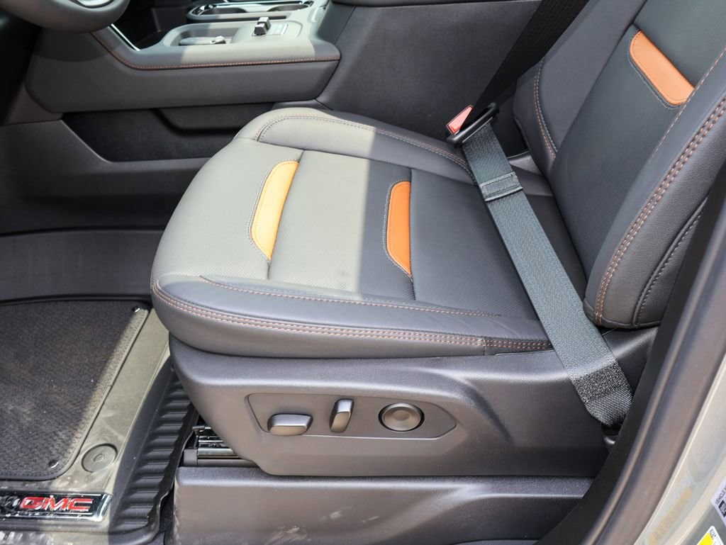 2026 GMC Sierra 2500HD AT4 - Photo 9