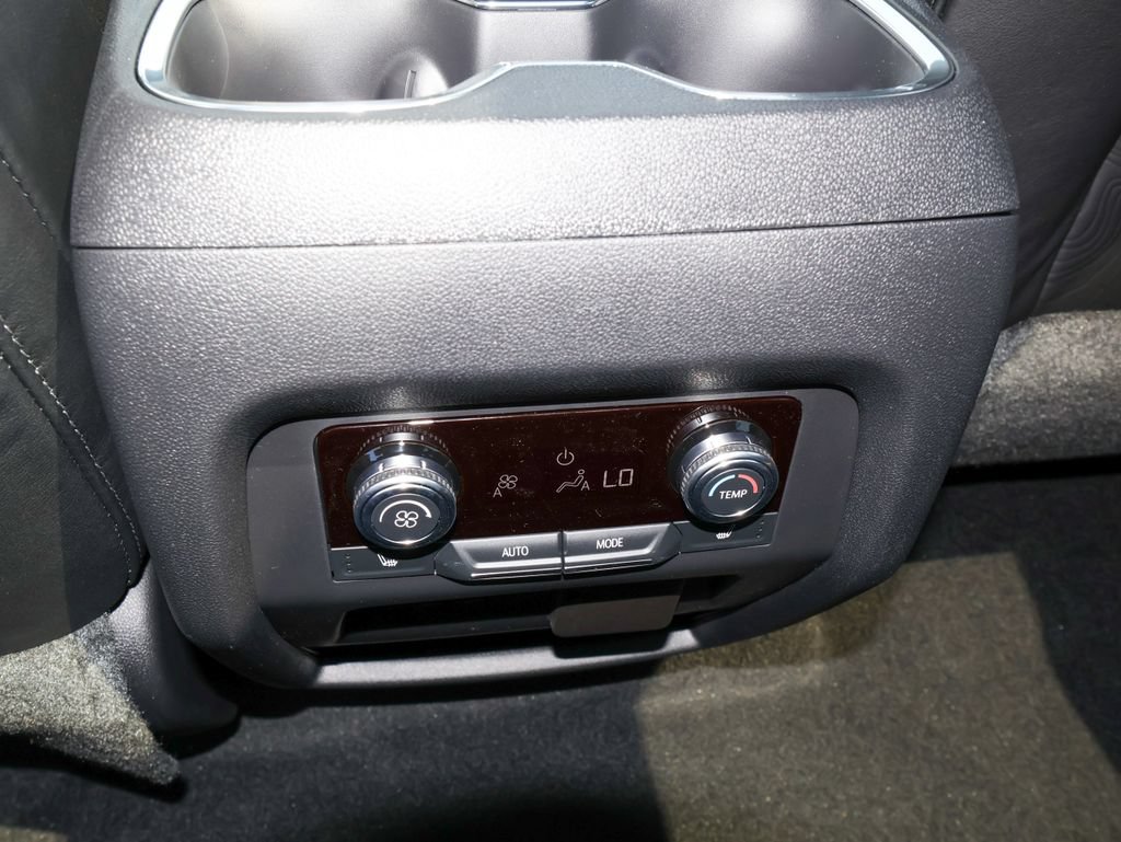 2027 GMC Acadia Denali Ultimate - Photo 14