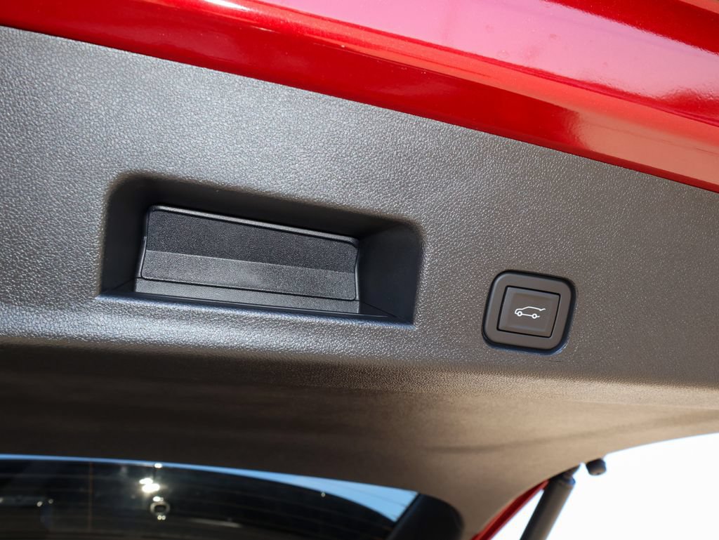 2026 GMC Acadia Denali Ultimate - Photo 6