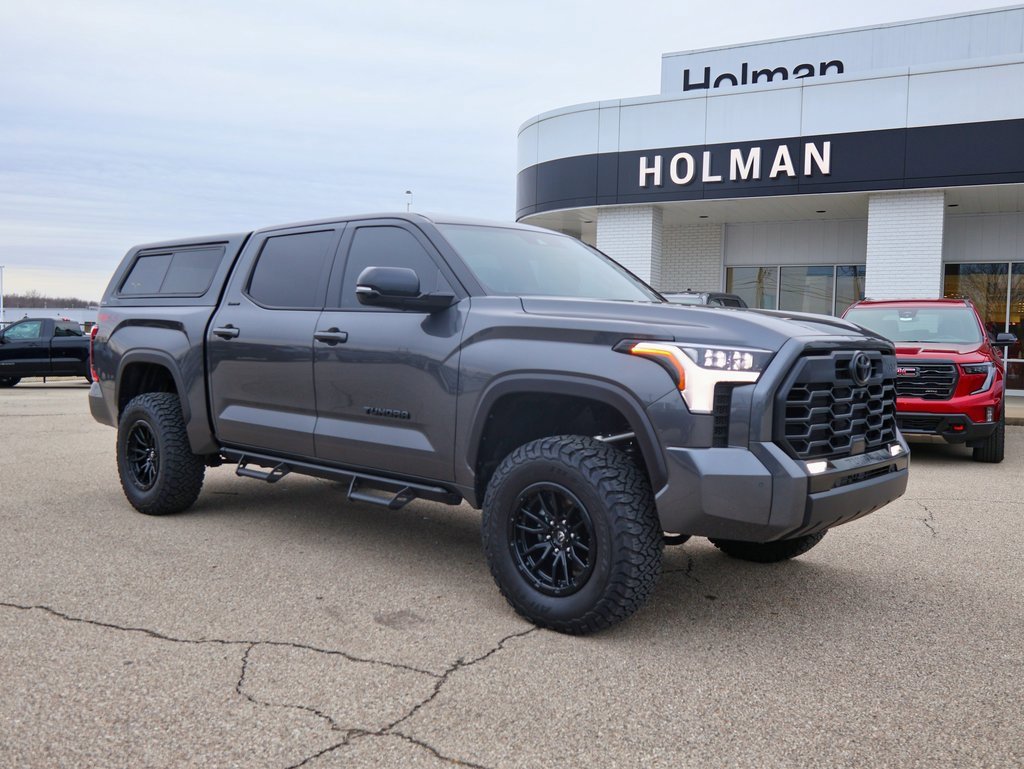 2025 Toyota Tundra Limited's photo