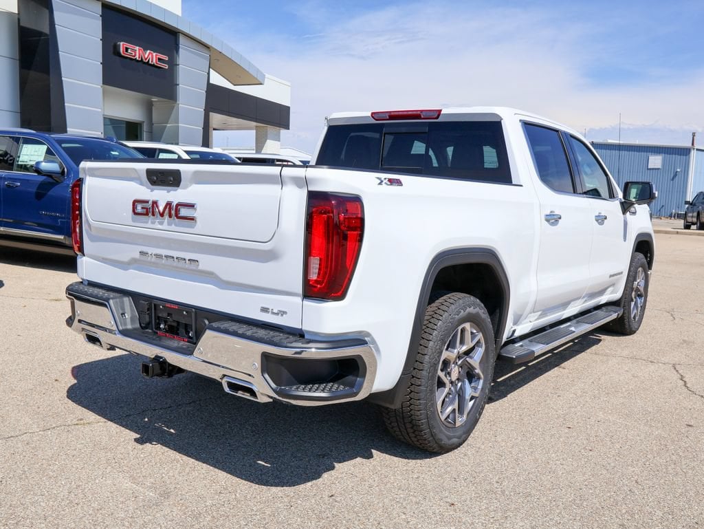2026 GMC Sierra 1500 SLT - Photo 3