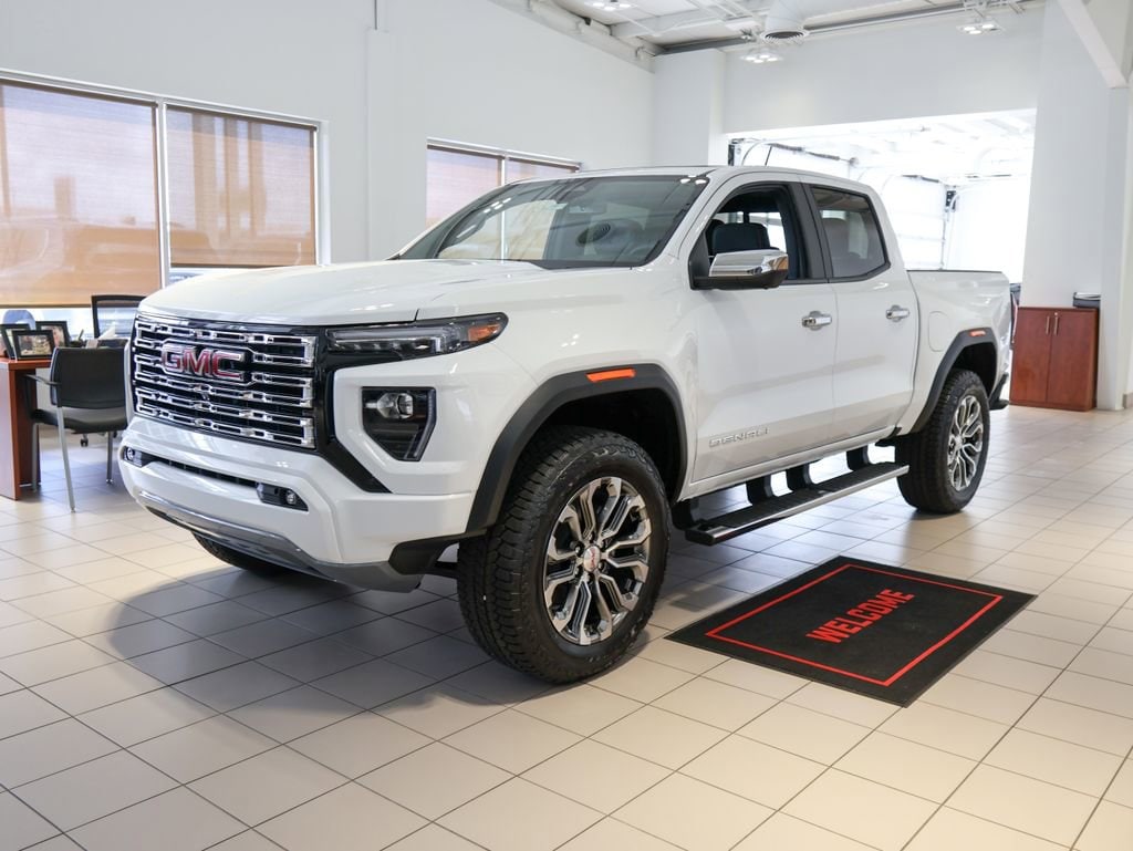 2026 GMC Canyon 4WD Denali Crew Cab Short Box's photo