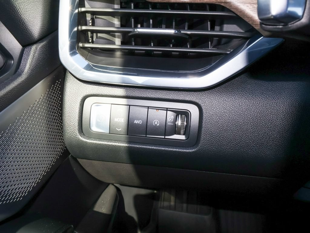 2026 GMC Acadia Denali Ultimate - Photo 33
