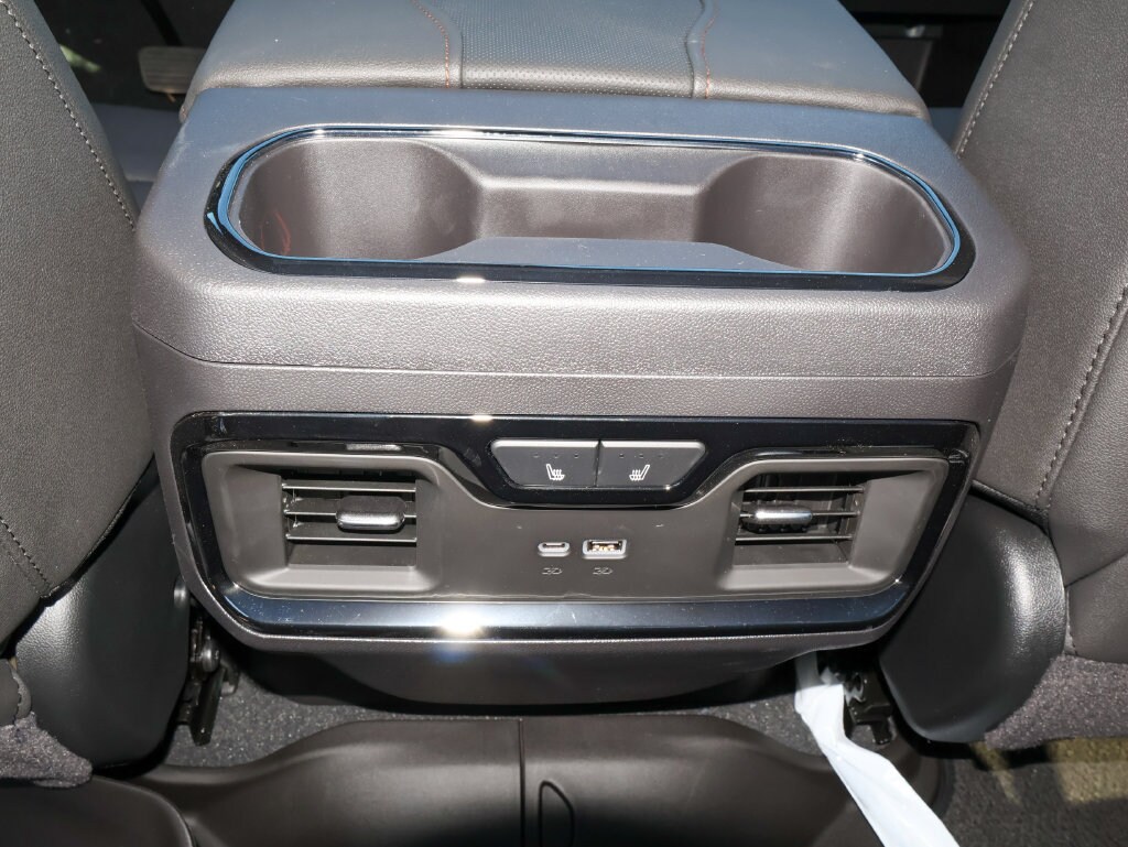 2026 GMC Sierra 1500 AT4 - Photo 11