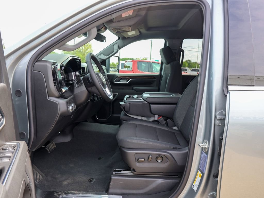 2026 GMC Sierra 3500HD SLE - Photo 8