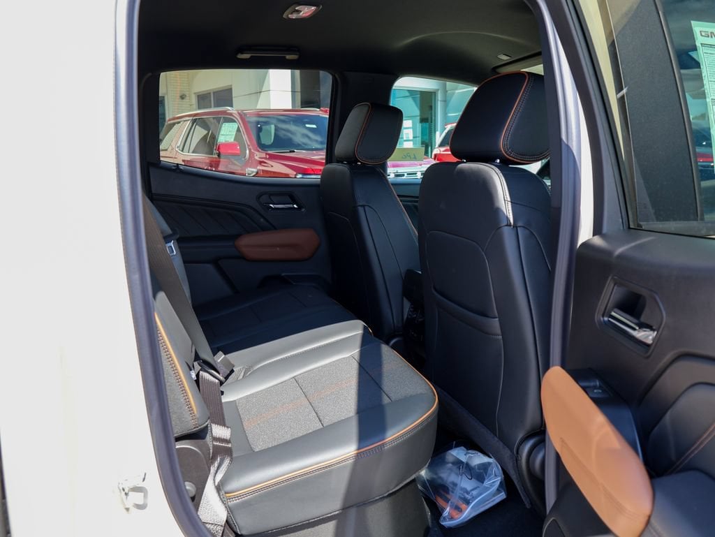 2026 GMC Canyon AT4 - Photo 31