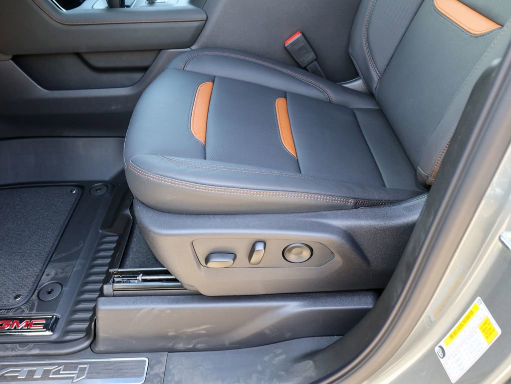 2026 GMC Sierra 1500 AT4 - Photo 7