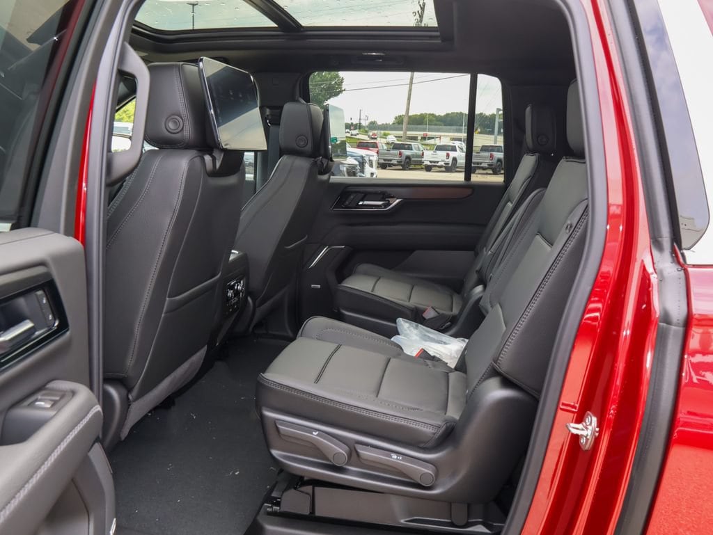 2026 GMC Yukon XL Denali - Photo 14