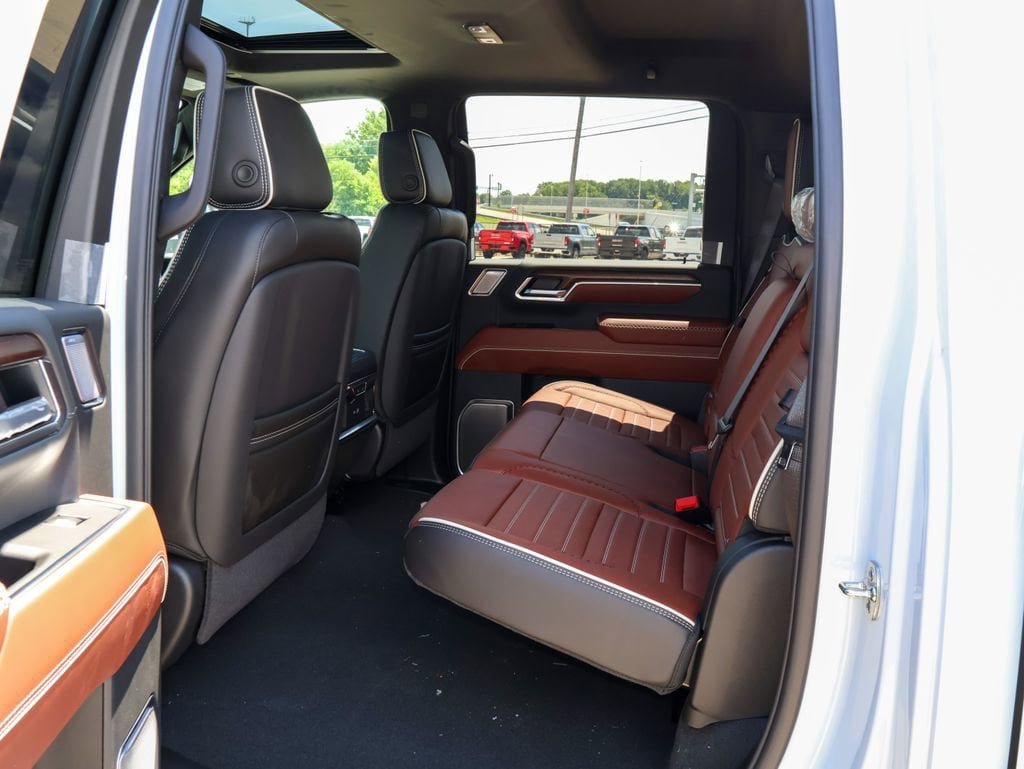 2026 GMC Sierra 3500HD Denali Ultimate - Photo 13