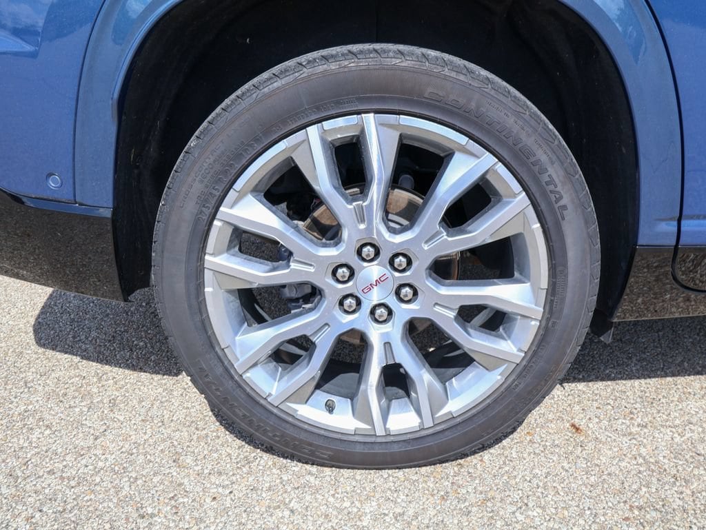 2024 GMC Acadia Denali - Photo 38