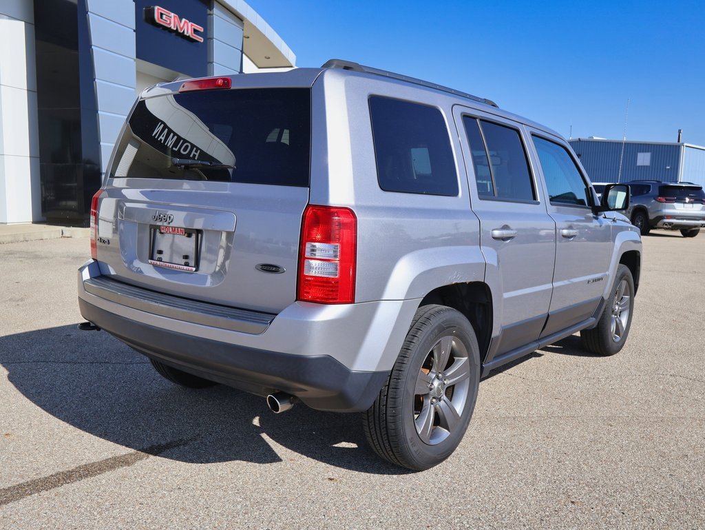 2016 Jeep Patriot Sport photo 2