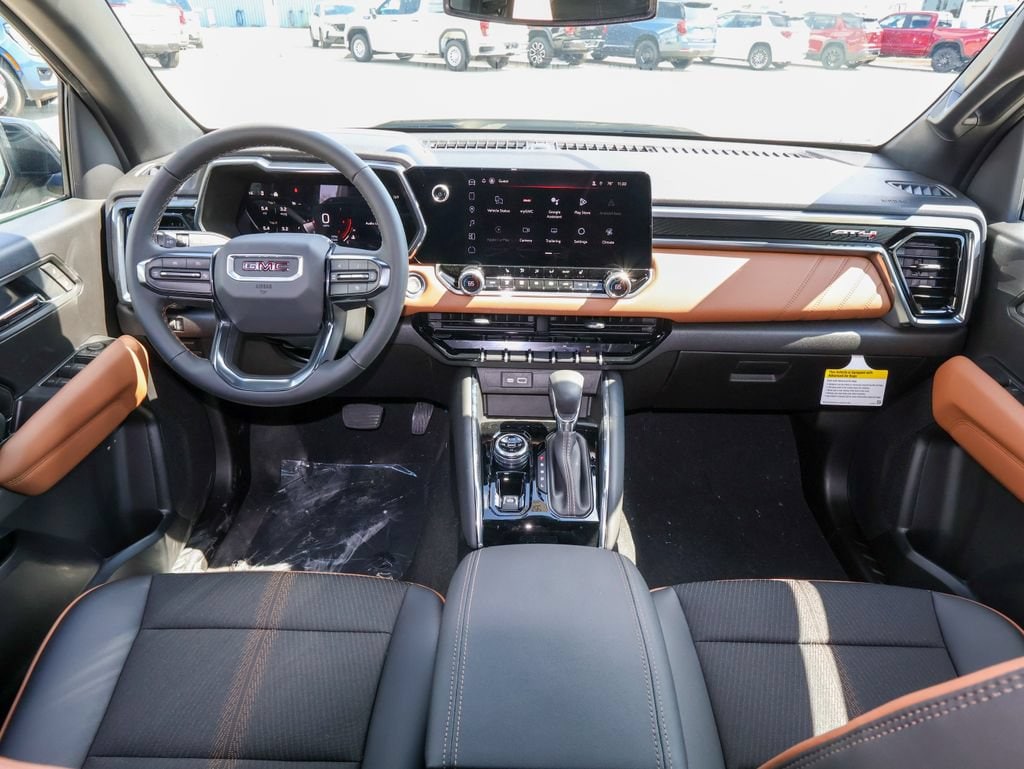 2026 GMC Canyon AT4 - Photo 14