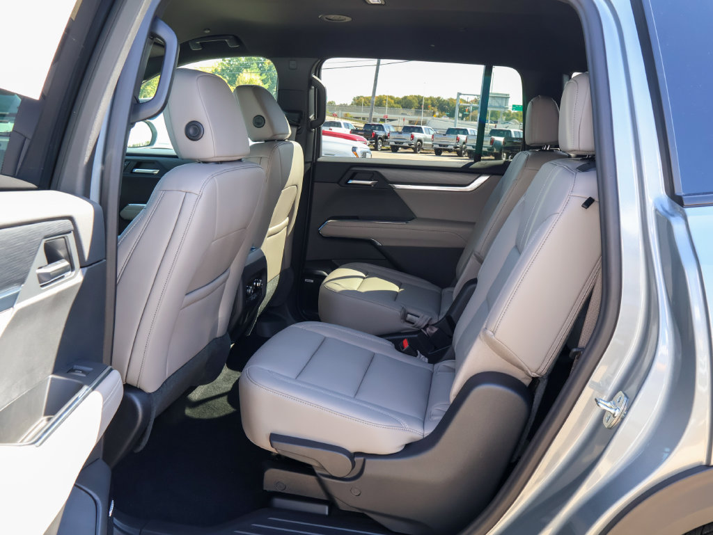 2027 GMC Acadia Elevation - Photo 11