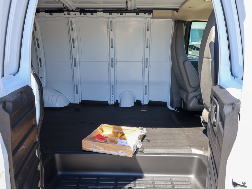 2026 GMC Savana Cargo Work Van - Photo 19