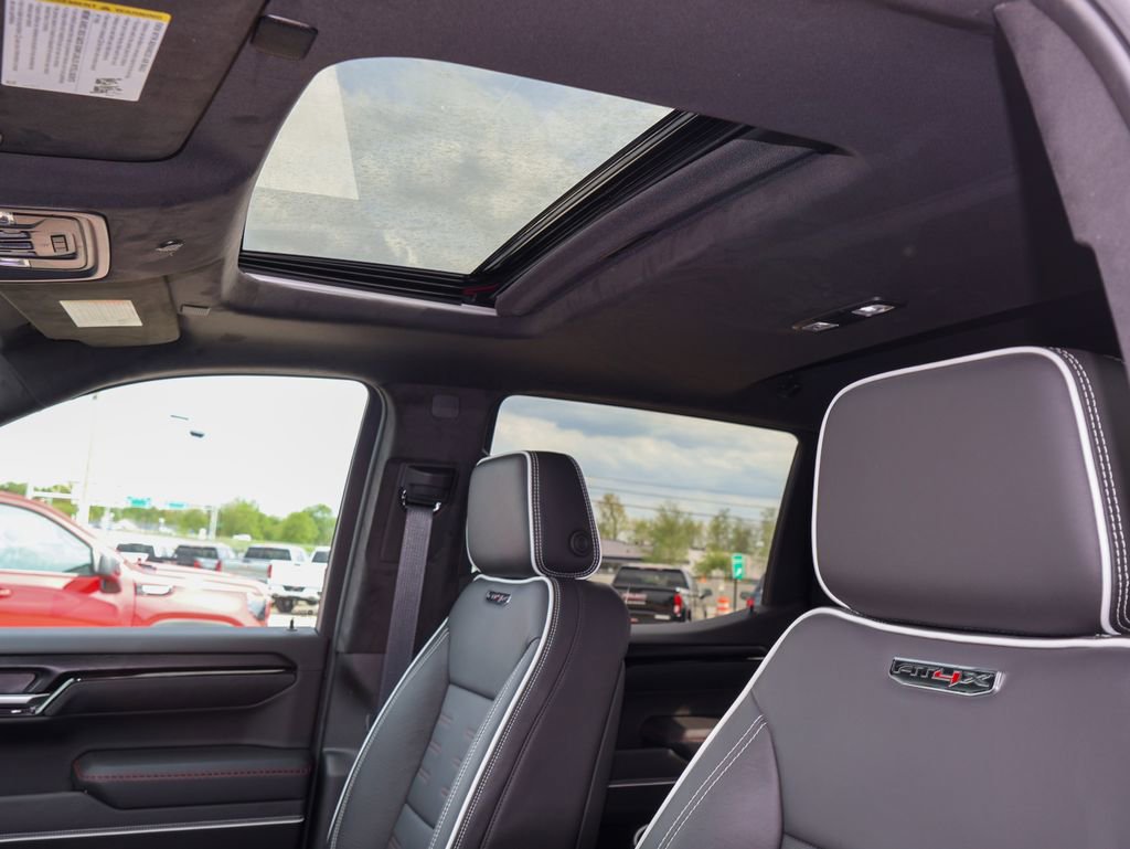 2026 GMC Sierra 1500 AT4X - Photo 9