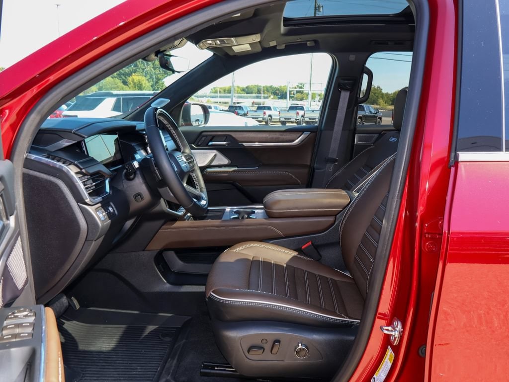 2026 GMC Acadia Denali Ultimate - Photo 10