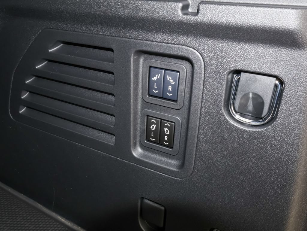 2026 GMC Acadia Denali - Photo 7