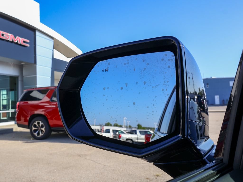 2024 GMC Yukon XL SLE - Photo 25