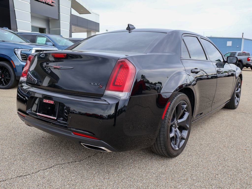 Used 2022 Chrysler 300 300S