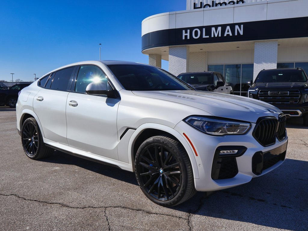 2021 BMW X6 M50i's photo