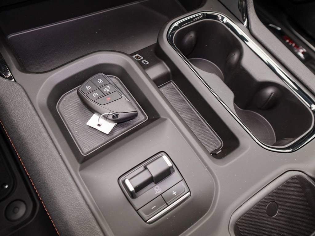 2026 GMC Sierra 2500HD AT4 - Photo 25