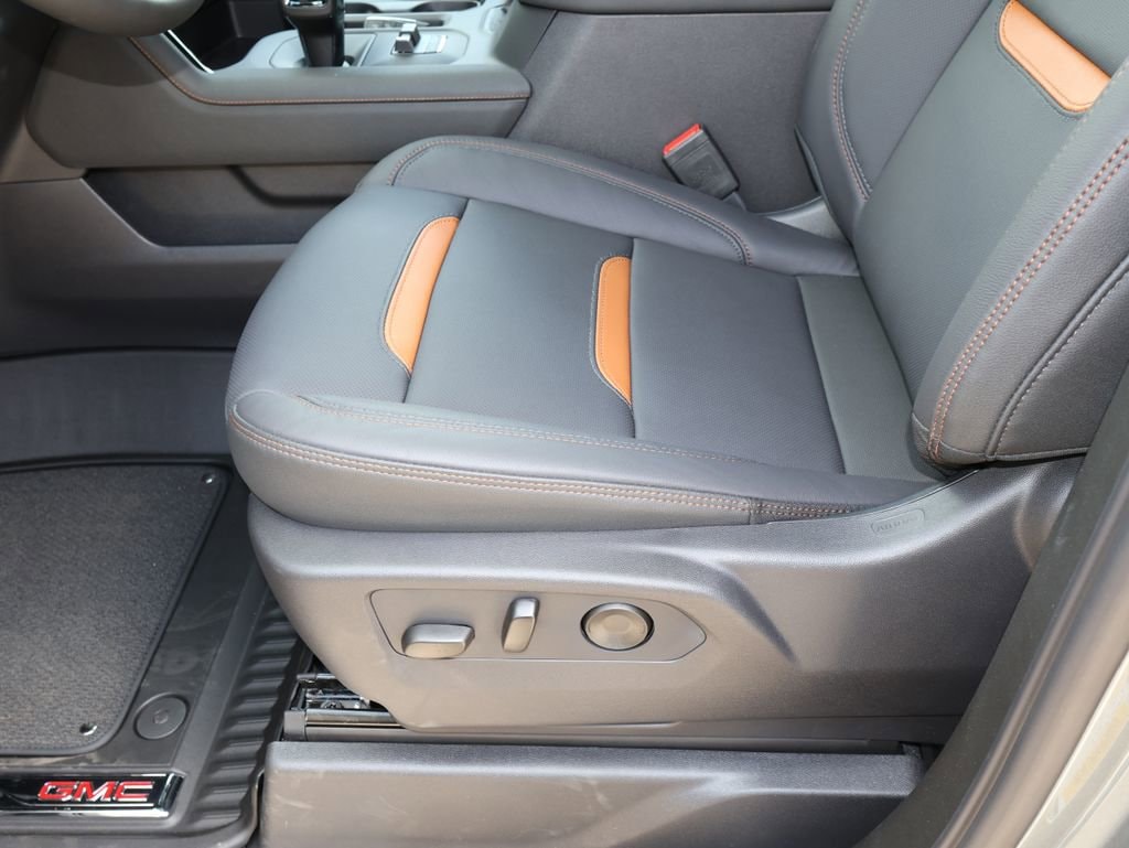2026 GMC Sierra 1500 AT4 - Photo 8