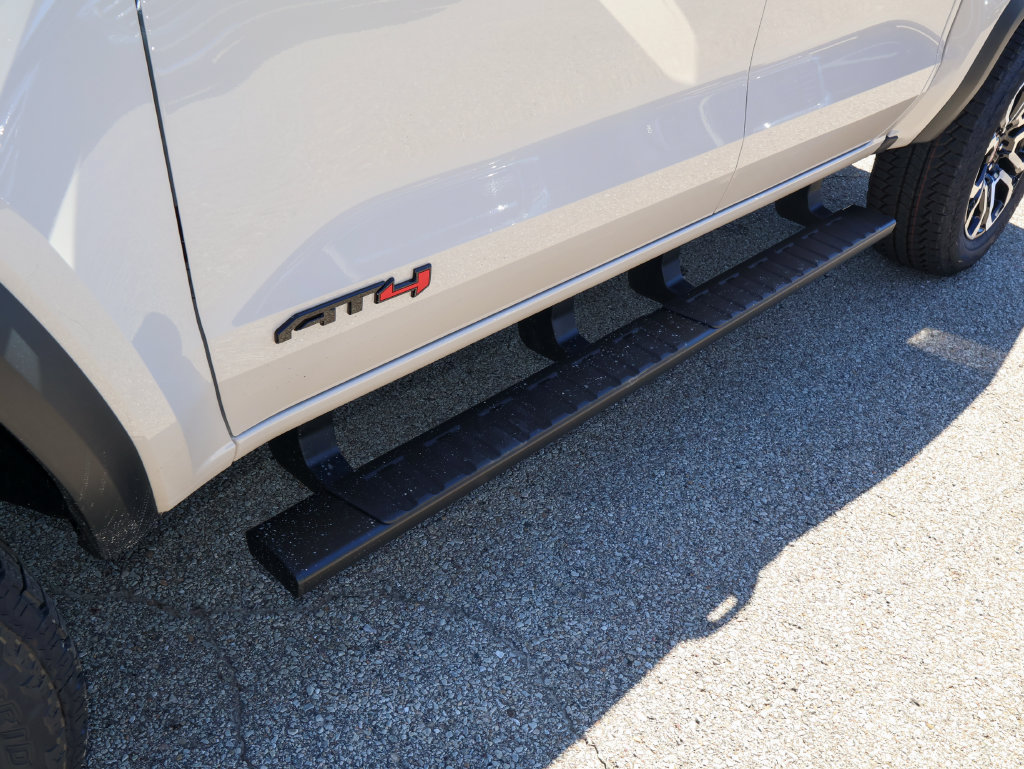 2026 GMC Canyon AT4 - Photo 8