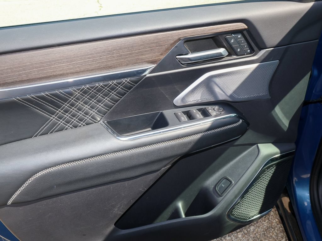 2024 GMC Acadia Denali - Photo 11