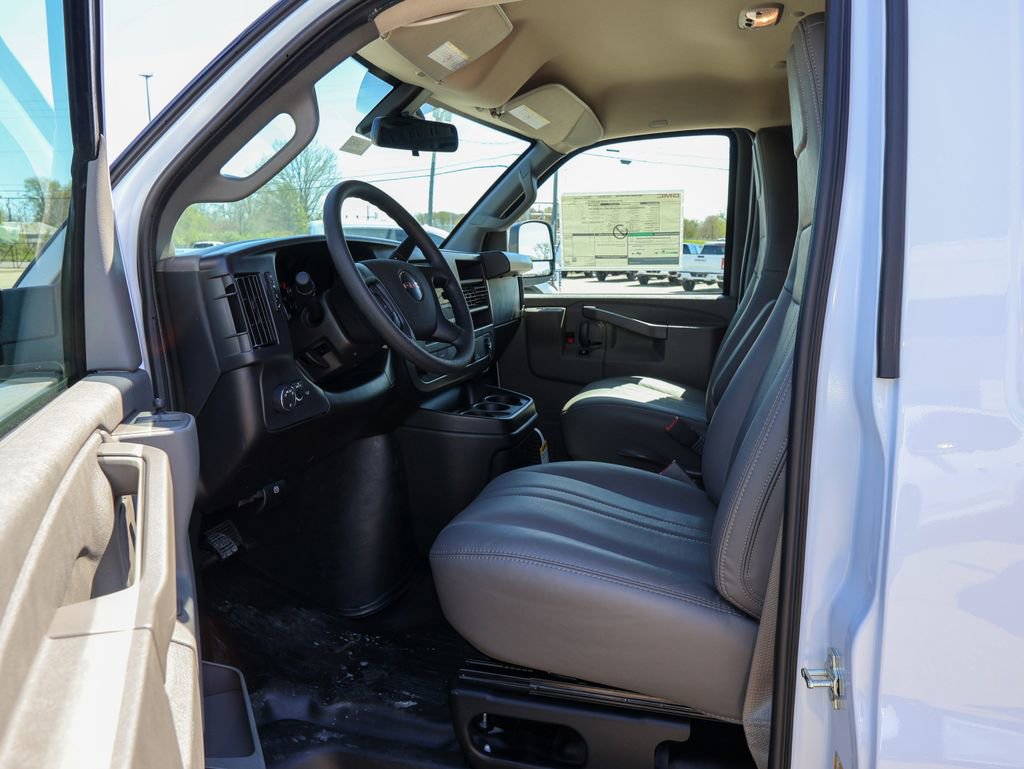 2026 GMC Savana Cargo Work Van - Photo 7