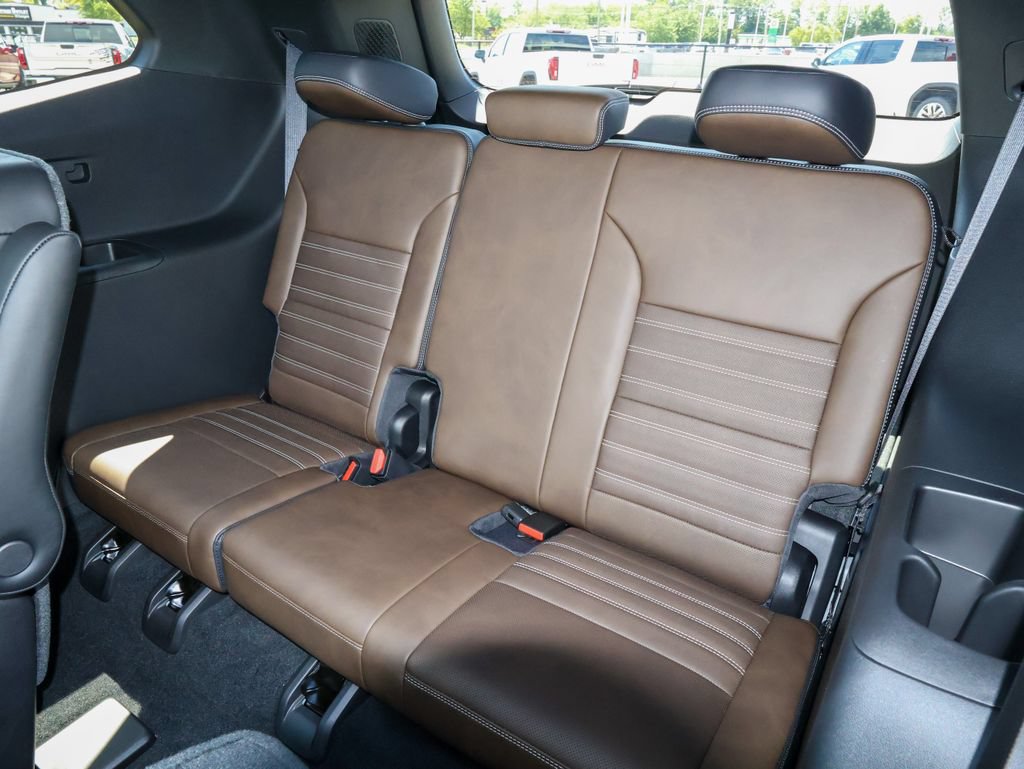 2027 GMC Acadia Denali Ultimate - Photo 13