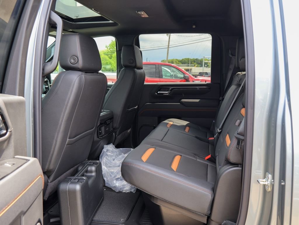 2026 GMC Sierra 2500HD AT4 - Photo 11