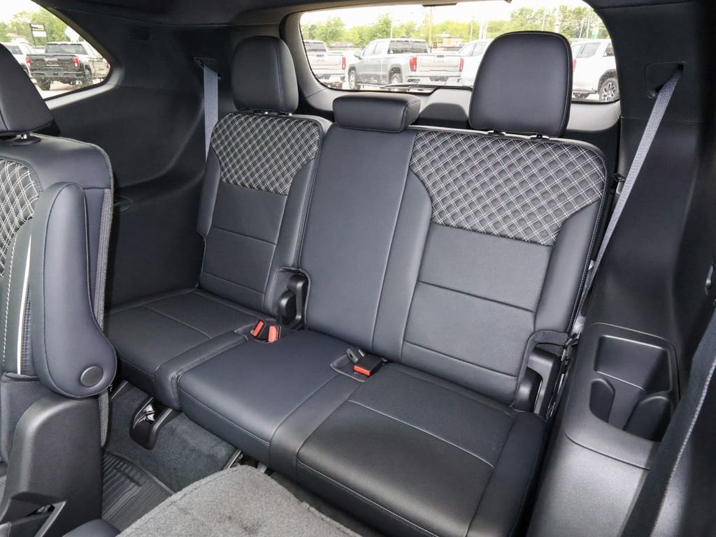 2026 GMC Acadia Denali - Photo 15