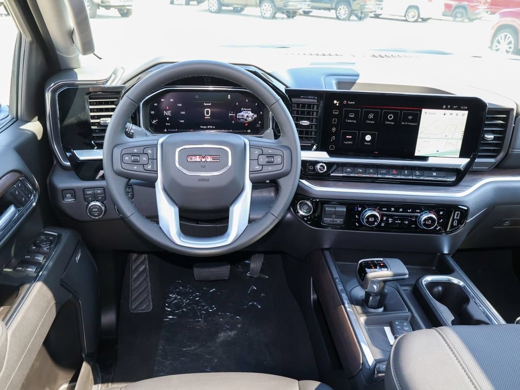 2026 GMC Sierra 1500 SLT - Photo 13