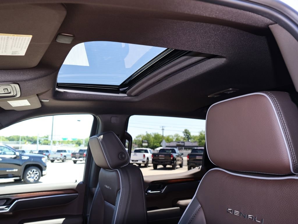 2026 GMC Sierra 1500 Denali - Photo 8