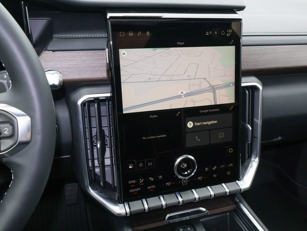 2026 GMC Acadia Denali - Photo 20