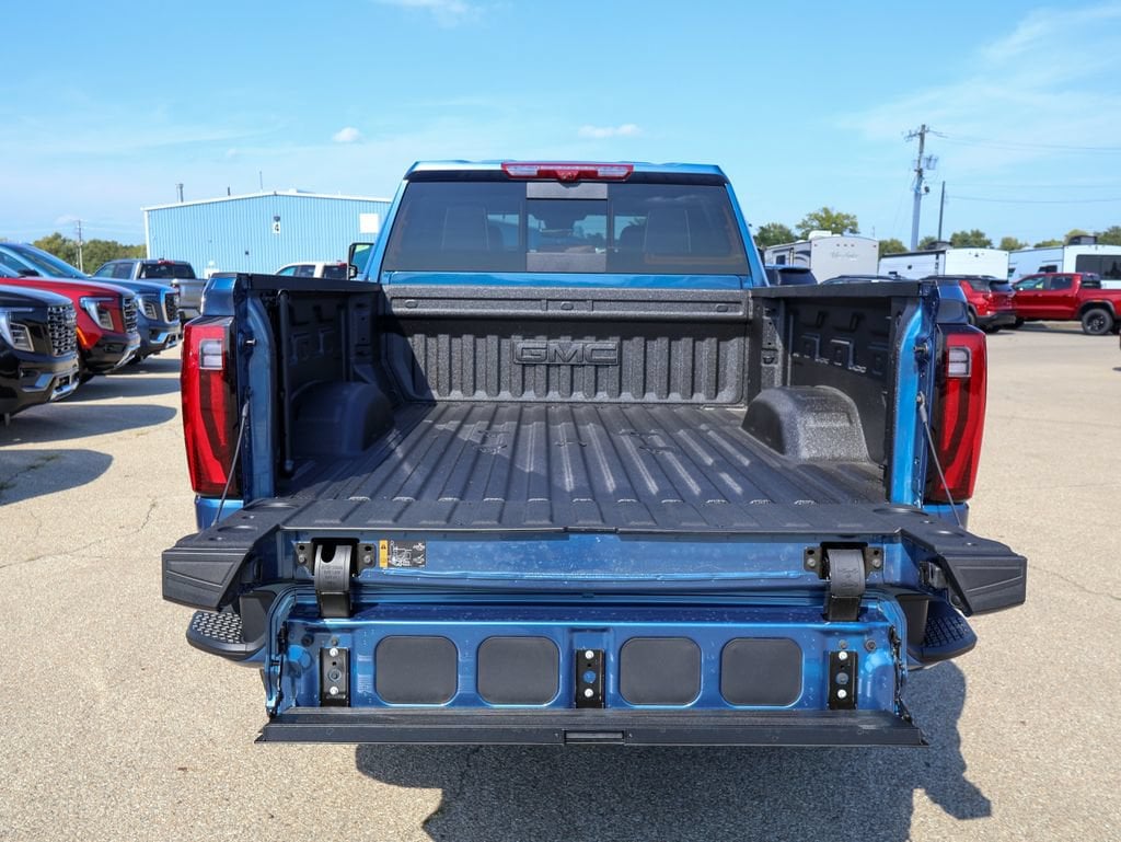 2026 GMC Sierra 2500HD Denali Ultimate - Photo 5