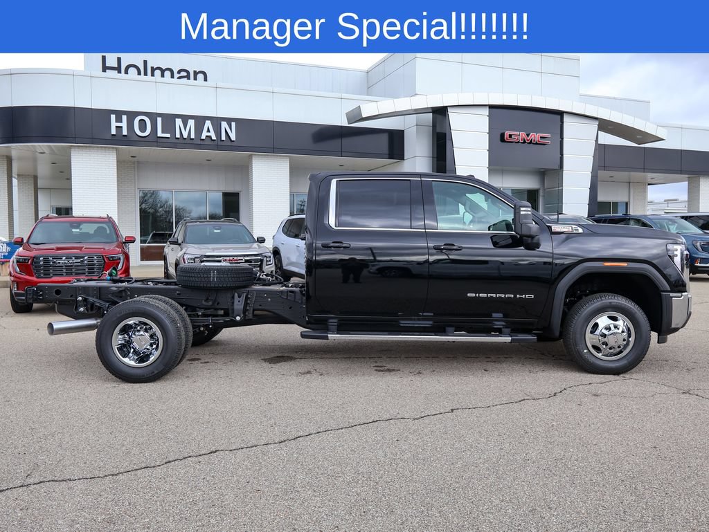 2026 GMC Sierra 3500 Chassis Cab SLE - Photo 2